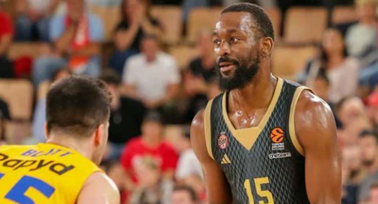 Kemba Walker en el partido ante el Maccabi, su mejor encuentro en Europa hasta la fecha.