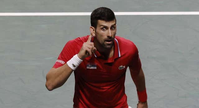 Djokovic se crece en la Davis contra el público inglés: «Tranquilos, podré dormir esta noche»