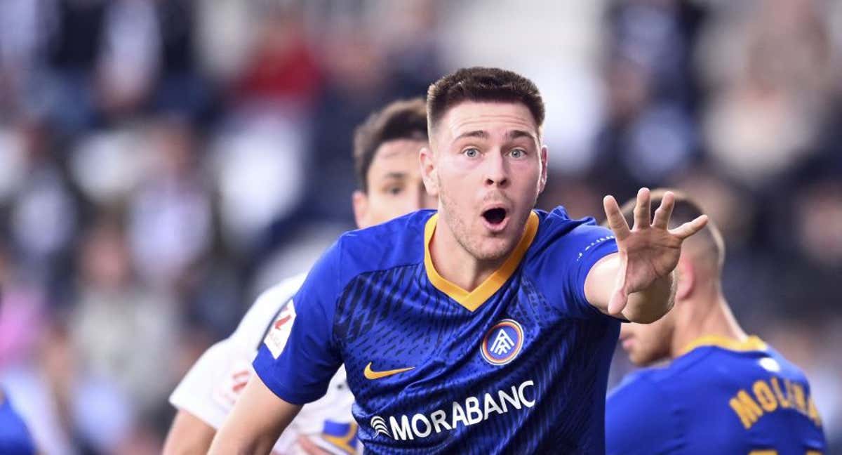 Aure, en un partido con el Andorra.