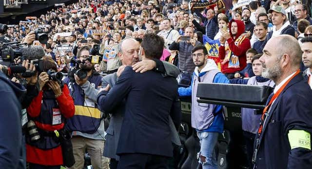 Benítez y el Valencia se demuestran su amor 20 años después en un partido sin historia