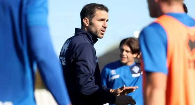 La obra arquitectónica de Cesc en el Como: “Me gusta la presión. En el Barça, con nueve años si no jugabas bien te echaban”