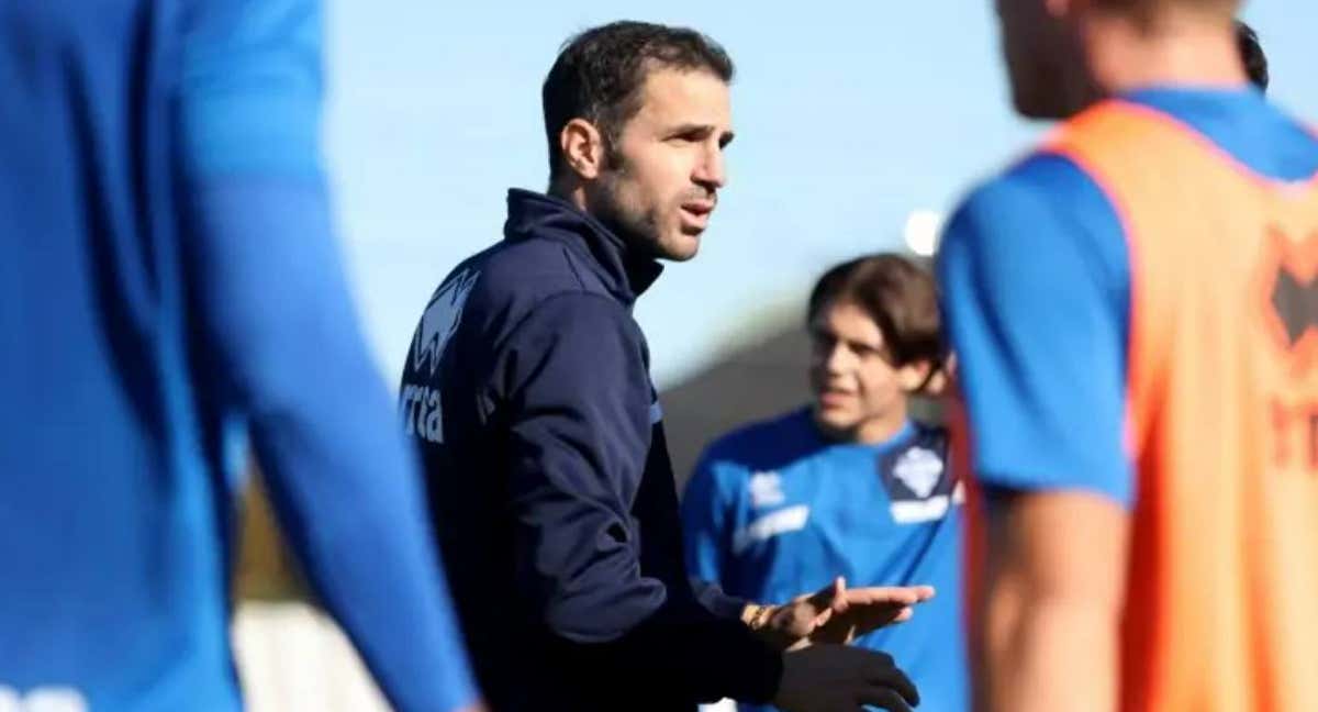 Cesc Fábregas durante un entrenamiento con el Como.