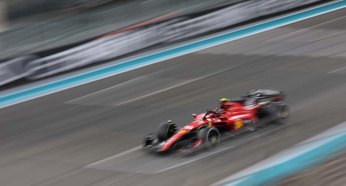 Carlos Sainz, durante el GP de Abu Dhabi 2023 de F1. /EFE