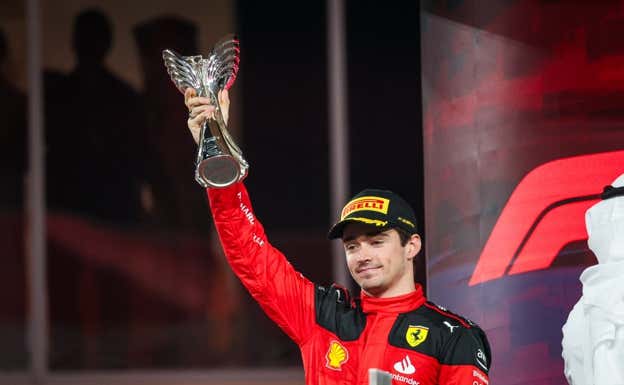 Charles Leclerc celebra su segundo puesto en Abu Dhabi.  EP