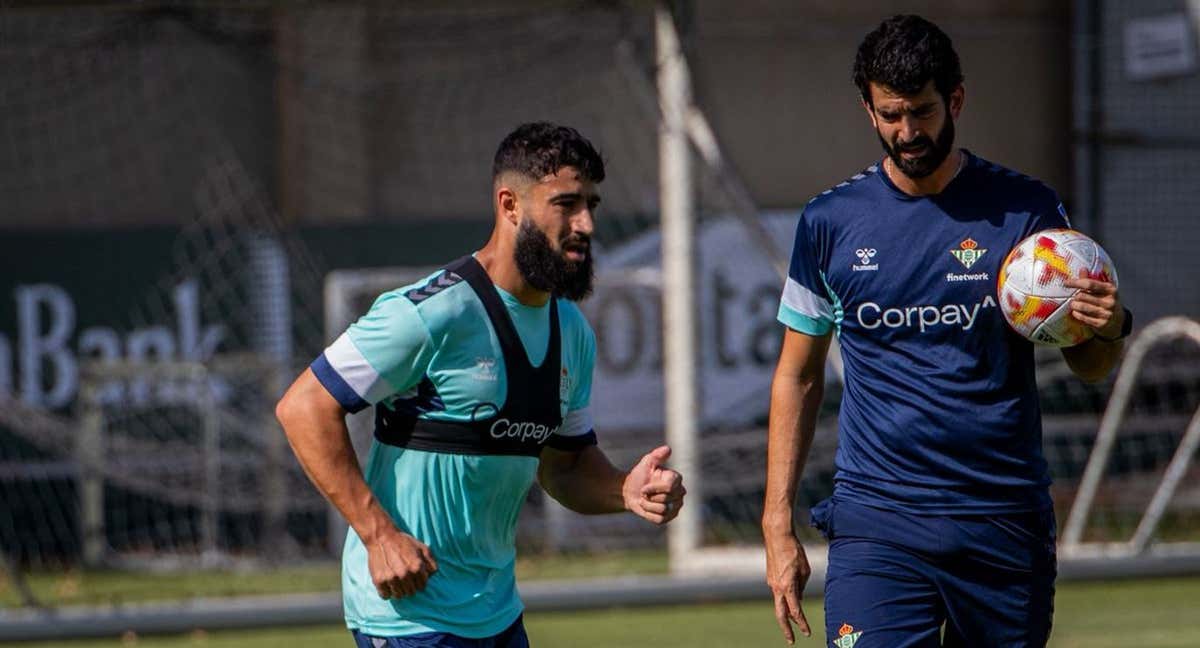 Nabil Fekir, durante un entrenamiento del Real Betis./EFE