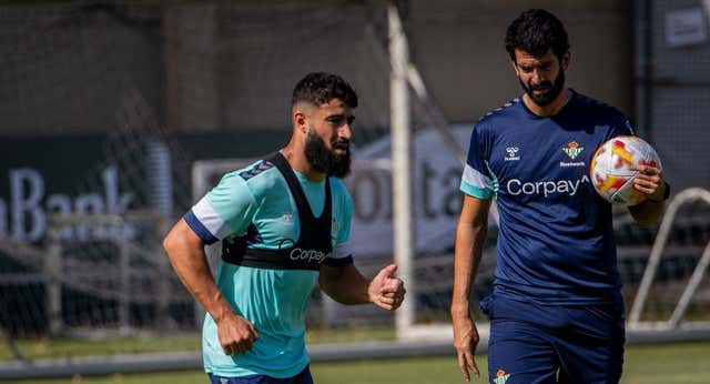 Pellegrini confirma la titularidad de Fekir ante el Sparta de Praga
