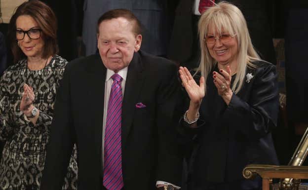 Sheldon y Miriam Adelson. AFP