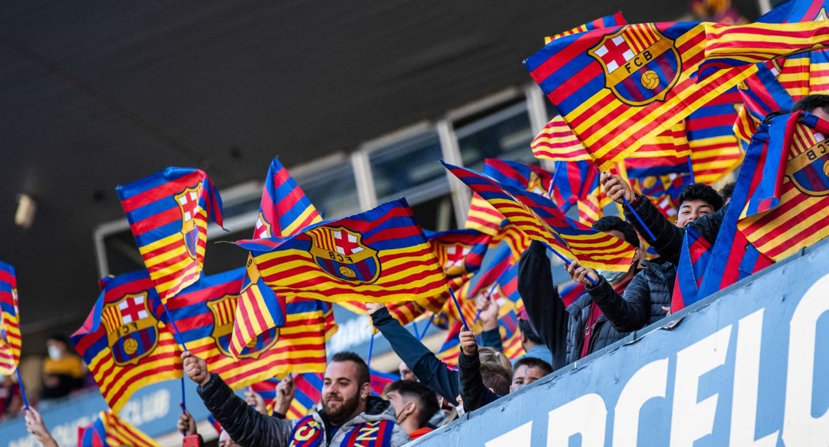 La afición del Barcelona durante un partido en el Camp Nou.