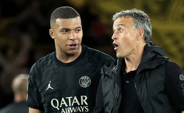 Kylian Mbappé y Luis Enrique. EFE
