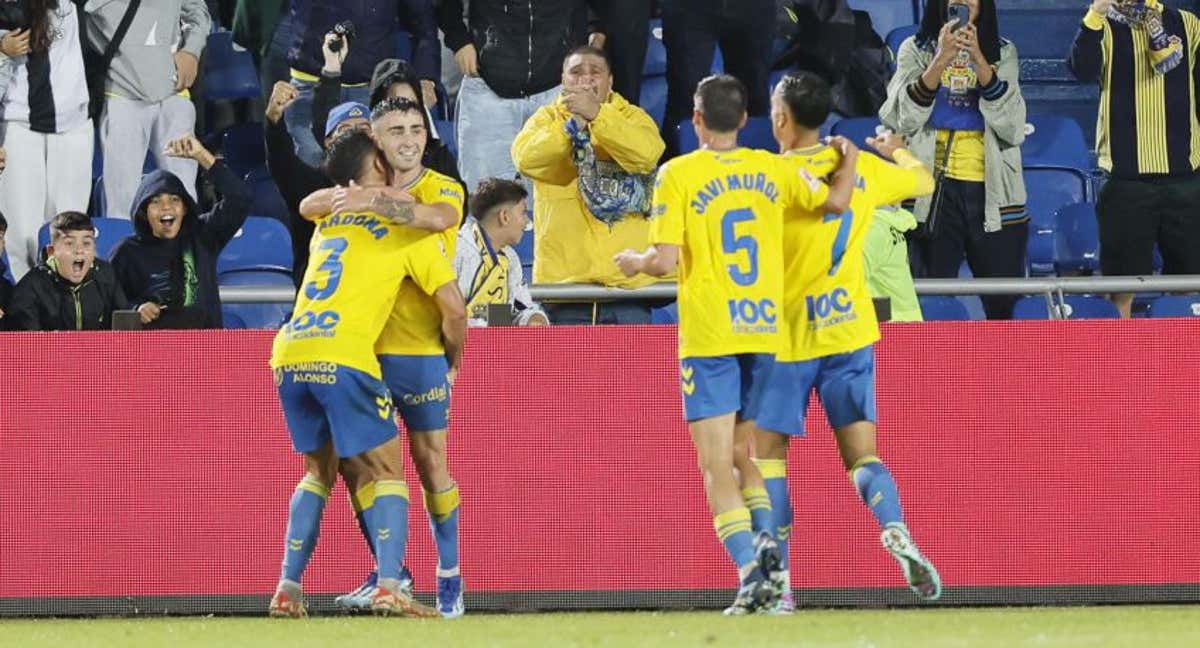 Los jugadores de la UD Las Palmas celebran el gol de Cristian Herrera contra el Getafe./LALIGA EA SPORTS