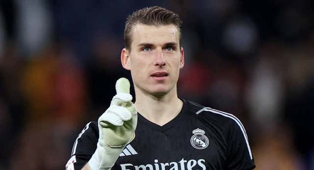 Seis años y 159 banquillos después, Lunin demuestra que Zidane se equivocaba