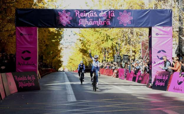 Moolman-Pasio se impone en la prueba de Scratch. @alvarocycling