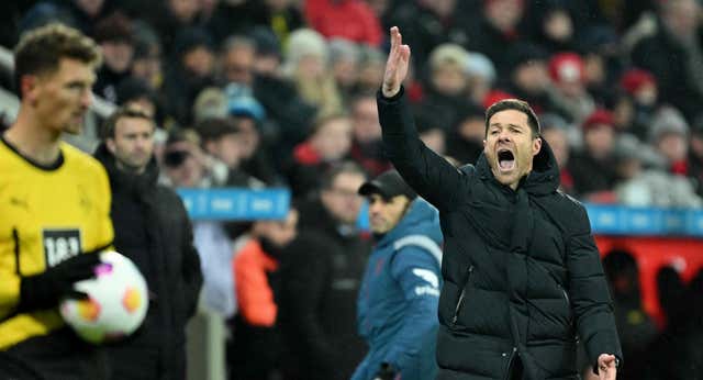 El Bayer de Xabi Alonso mantiene el invicto, pero cede ante el Bayern
