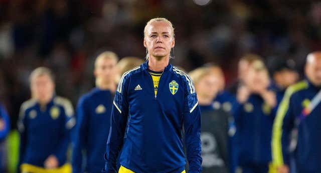 Caroline Seger, 18 años defendiendo el fútbol y los colores de Suecia: “Nunca sentiría que es una decisión al 110% correcta”