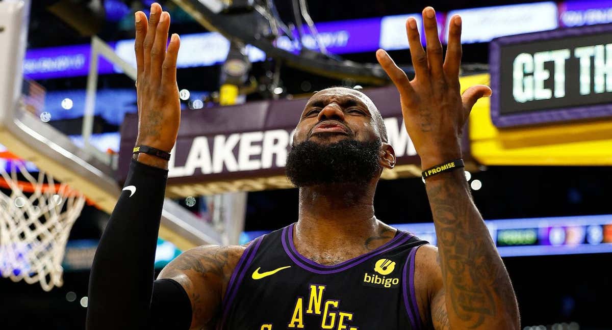 Lebron James durante el partido ante los Suns./AFP