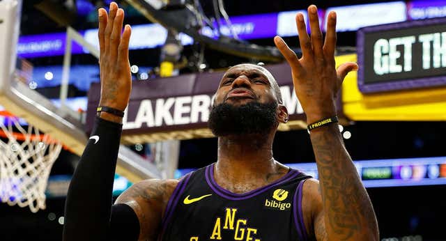LeBron James consigue el último billete a Las Vegas en un duelo a muerte contra Kevin Durant