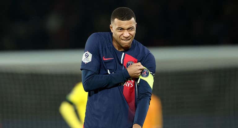 Mbappé durante un lance del encuentro ante el Nantes.