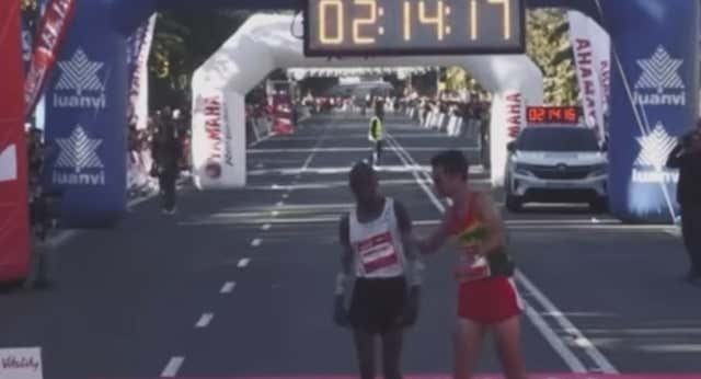 La lección de deportividad de Ricardo Rosado en la maratón de Málaga: «El atletismo tiene valores diferentes»