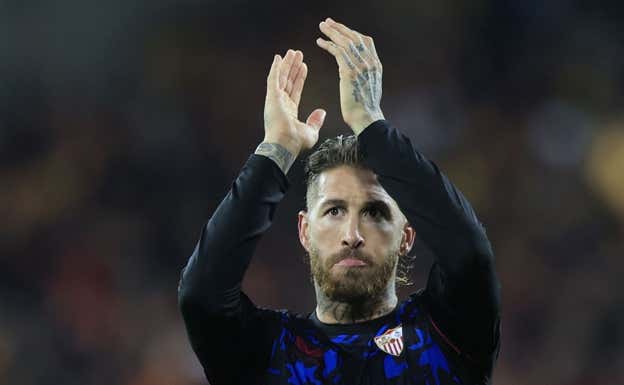 Sergio Ramos tras caer ante el Lens.  REUTERS