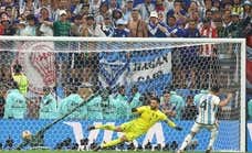 La 'desaparición' de Gonzalo Montiel tras su histórico penalti en Catar: ni Premier, ni Sevilla ni Argentina