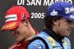 El épico duelo entre Fernando Alonso y Michael Schumacher en Ímola se hace mayor de edad