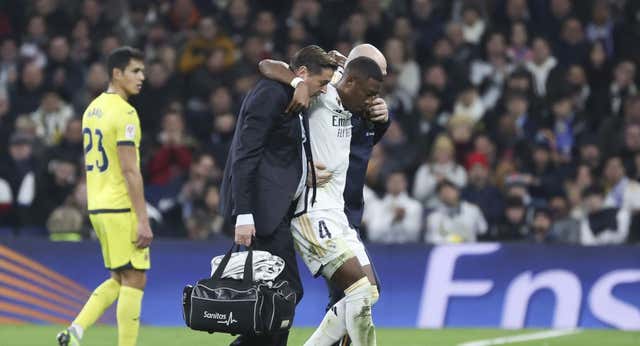 Mucho más que una lesión: el vestuario del Real Madrid, roto por el heredero de Sergio Ramos