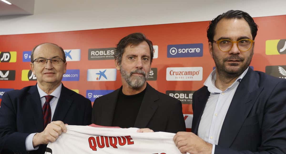 Quique, en su presentación con el Sevilla./EFE/ José Manuel Vidal