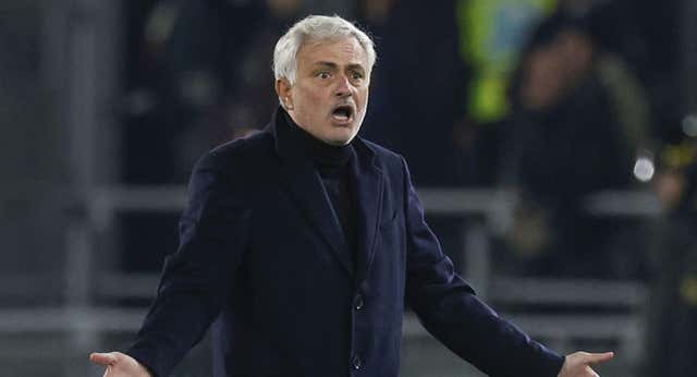 La última controversia de José Mourinho y su particular perdón: «Lo he tenido que hacer tres o cuatro veces en mi carrera»