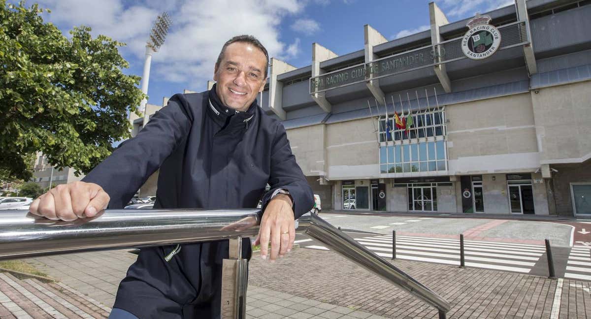 José Luis Oltra, en su etapa en el Racing./El Diario Montañés