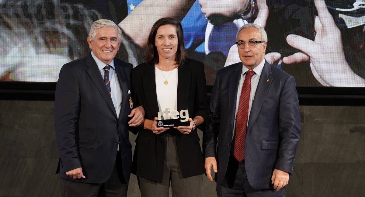 Carlota Ciganda ha recibido el homenaje de la Real Federación Española de Golf.