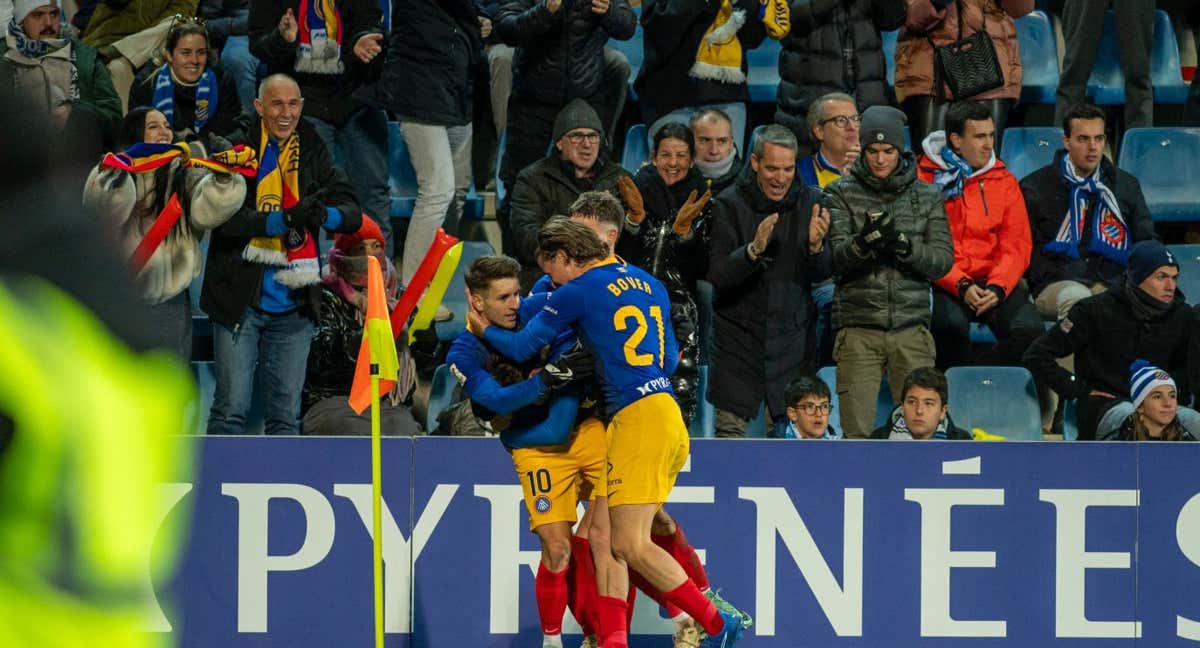 Jugadores del Andorra celebrando un gol ante el Espanyol./EFE