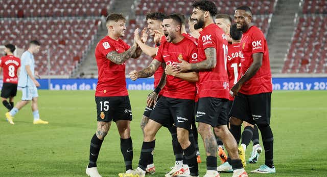 El Mallorca sonríe al ritmo de Dani Rodríguez y devuelve las dudas a Osasuna
