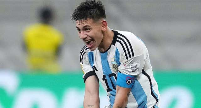 El Manchester City quiere repetir la exitosa operación de Julián Álvarez con Echeverri