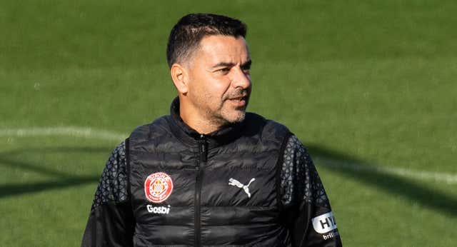 A mí me entrenó Míchel: «Cuando estuvimos jodidos, en descenso, no había pizarritas ni nada, pero siguió siendo un líder»