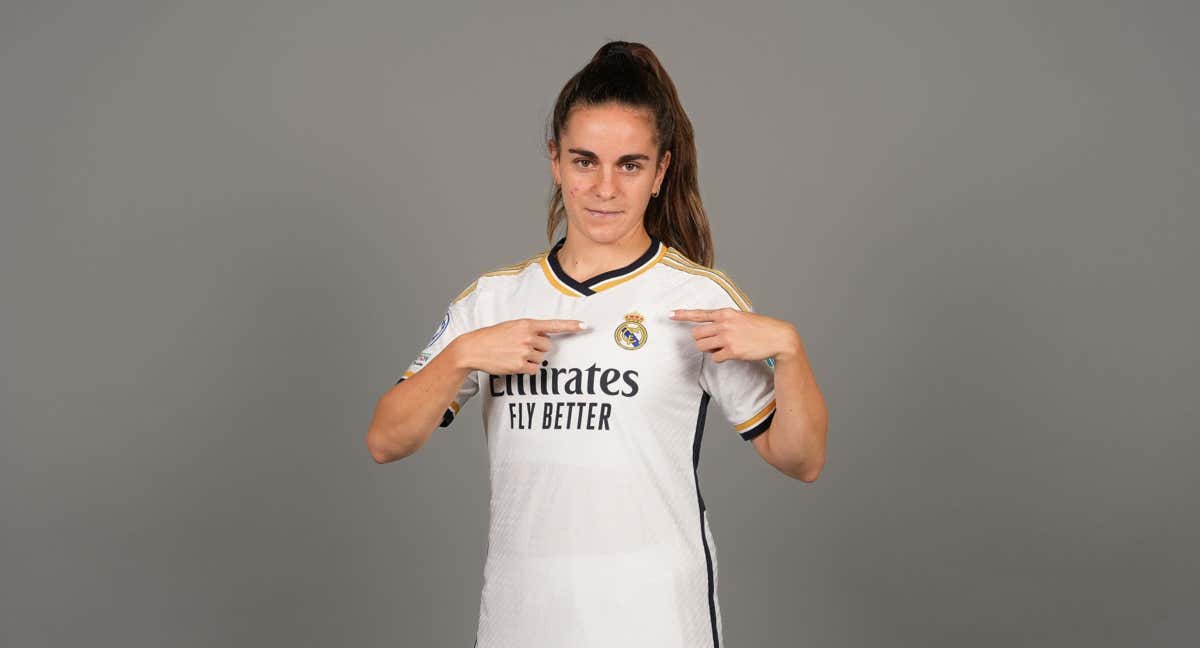 Teresa Abelleira, durante una sesión de fotos con el Real Madrid, durante esta temporada 2023-24.