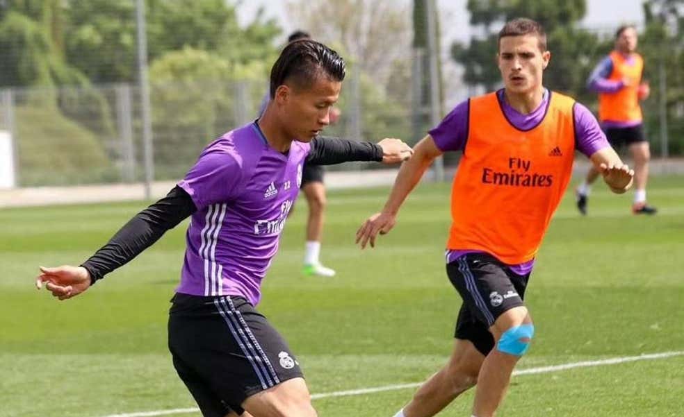 La presión de ser el único chino en la historia del Real Madrid y el ojo derecho de Rafa Benítez: «No me adapté… Me fui porque quería jugar con él»