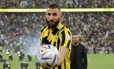El calvario de Benzema en Arabia Saudí: se borra de las redes y medios locales le sitúan fuera del país