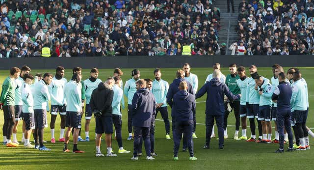 Miles de béticos celebran la Navidad en el Benito Villamarín con Isco como gran atracción