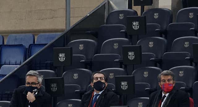 Los 400 millones que pueden desaparecer del Barça: Font habla de «chapuza», «situación grave» y pide explicaciones a Laporta