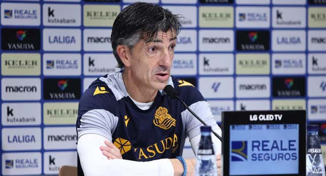 El ‘Rey Mago’ Imanol Alguacil reparte regalos a Guridi, Guevara y Gorosabel y le manda un ‘recado’ a Karrikaburu