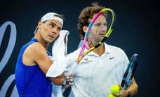 Los peores momentos de la recuperación de Rafa Nadal vistos por Carlos Moyà: “Estuvo un mes en un barco”