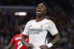 El antideportivo gesto de Maffeo y un caño para el recuerdo marcan el regreso de Vinicius al Bernabéu