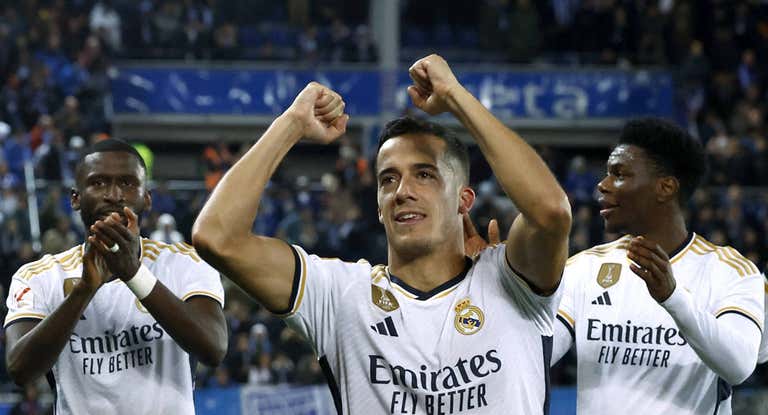 Lucas Vázquez celebra su gol contra el Alavés.