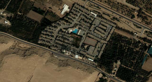 El ‘Hotel Resort’ de los extranjeros en Arabia tiene parque acuático, se puede pasear «en bikini» y «los niños juegan sin miedo»