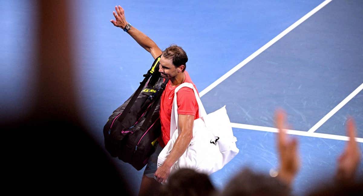Rafael Nadal se despide del torneo de Brisbane, donde sufrió una microrrotura en la cadera.