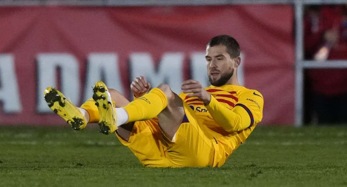 Iñigo Martínez es baja para la Supercopa y el Barça acumula otra lesión muscular