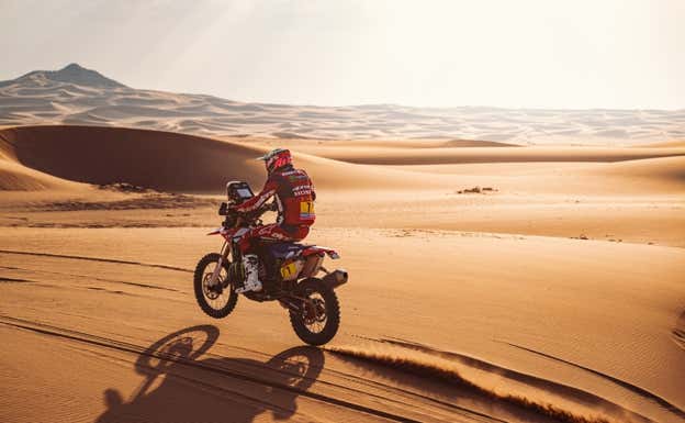 Pablo Quintanilla, durante una etapa del Rally Dakar 2024.  Monster Energy Honda Team