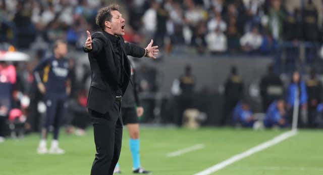 Simeone tira de ironía con la Supercopa en Arabia: «Mucha gente nos vino a animar, los sentimos muy cerca»