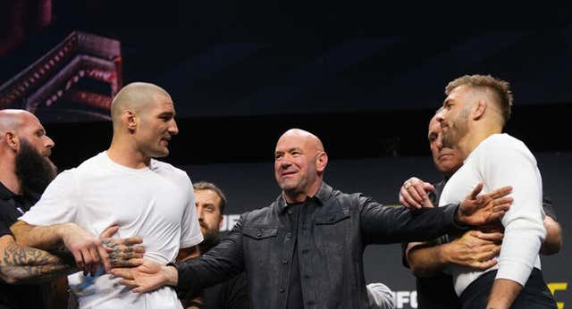 UFC 297: horario en España, cartelera y cómo ver el Strickland – Du Plessis y Pennington – Bueno Silva