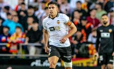 Gabriel Paulista, dispuesto a perder dinero por seguir en el Valencia